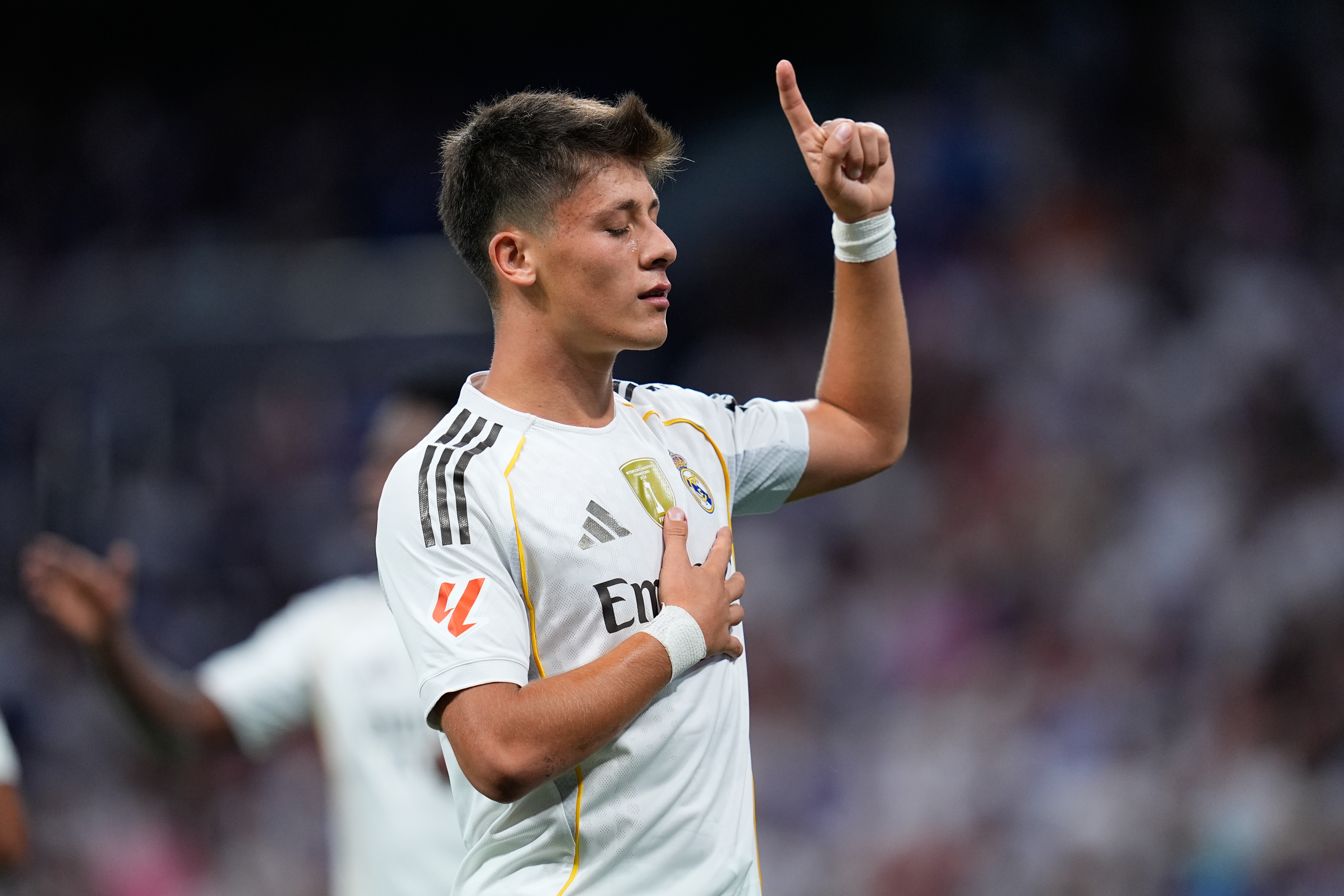 TA：伤员复出会对居勒尔产生影响，阿隆索或用双前锋减少中场竞争