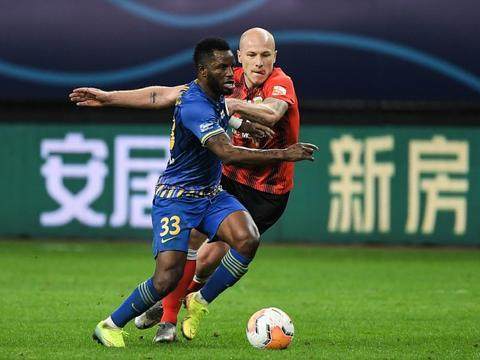 百家乐APP-冠军铁腰4年长约牵手深圳 18日归队第2轮或演首秀